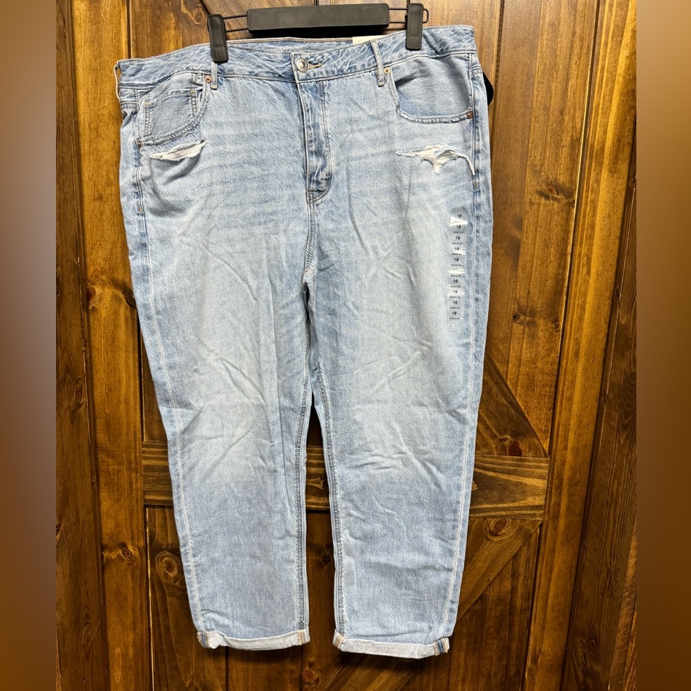 NEW! American Eagle Tomgirl cropped / capris jeans, women’s 18 (34W)